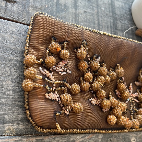 VINTAGE CHAN LUU CLUTCH - Picture 2 of 8